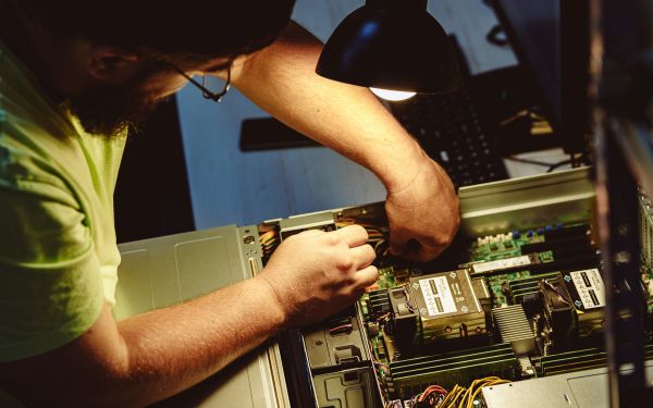 5 Astuces pour améliorer la maintenance IT à Grenoble